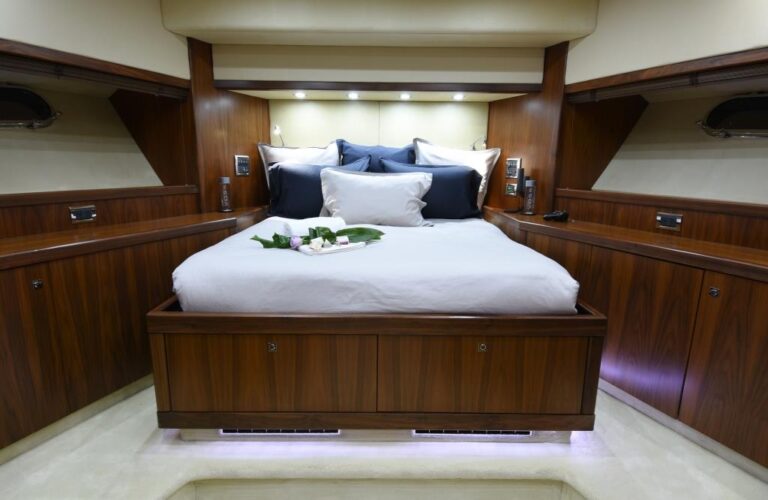 DOUBLE D - VIP cabin