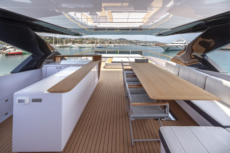 Flybridge