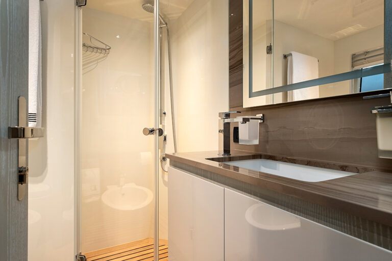 Guest Ensuite Bathroom