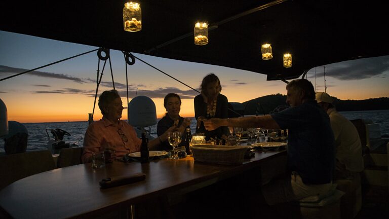 Alfresco dining