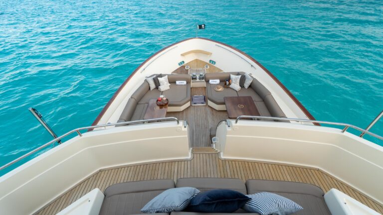 Foredeck view from the bridge