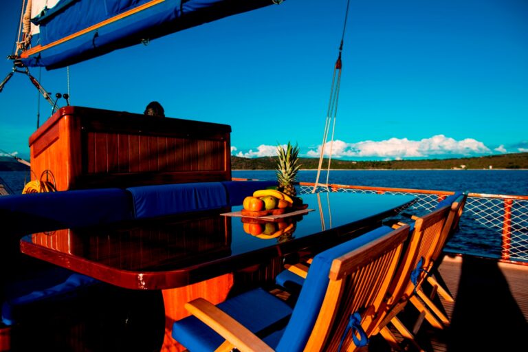 Aft deck dining