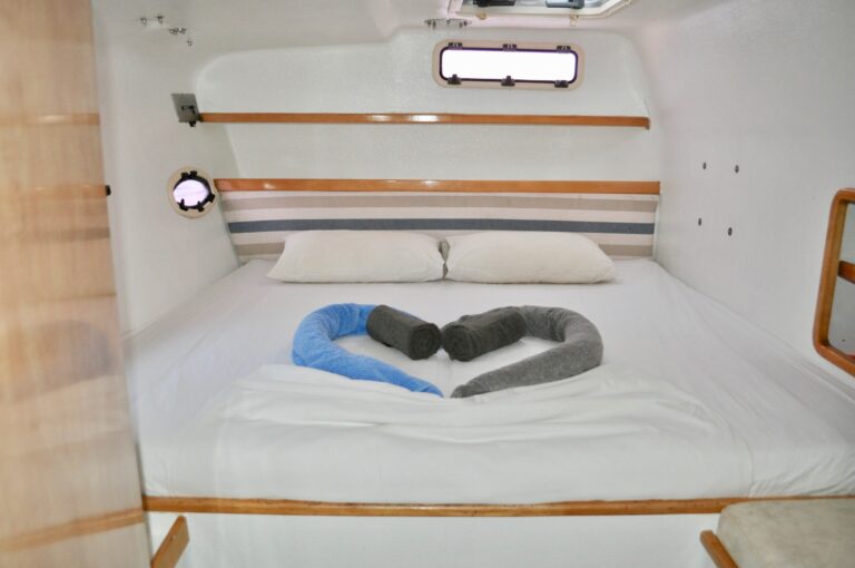 Aft guest cabin
