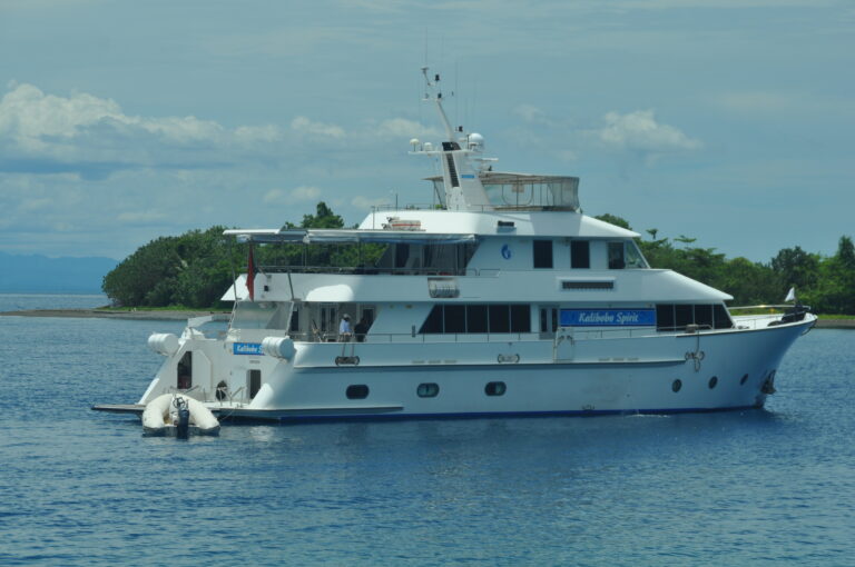 Charter yacht Kalibobo Spirit