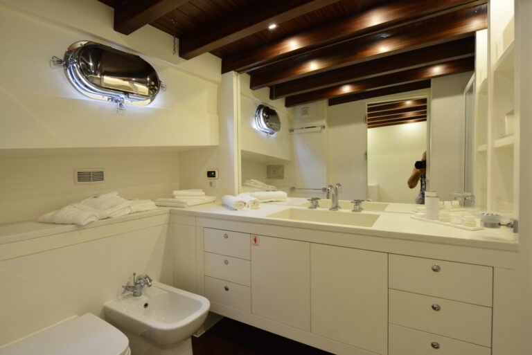 Guest ensuite