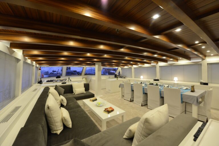 Salon view forward