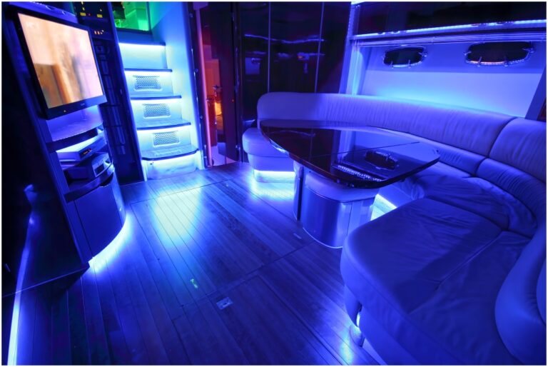 DUJE - Lower salon mood lighting