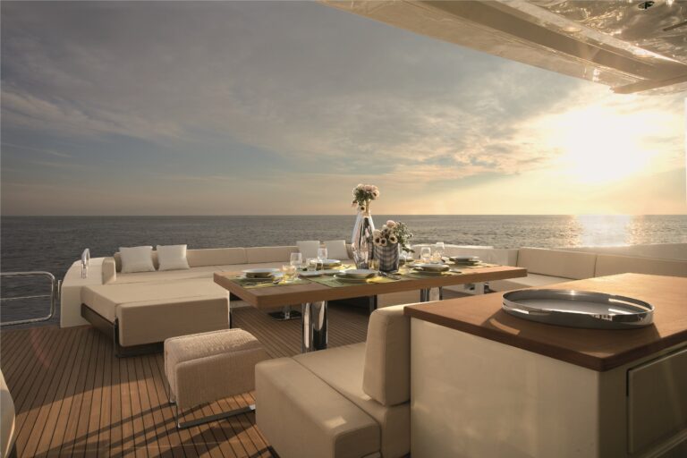 DUKE Sistership Azimut 103 S Cockpit