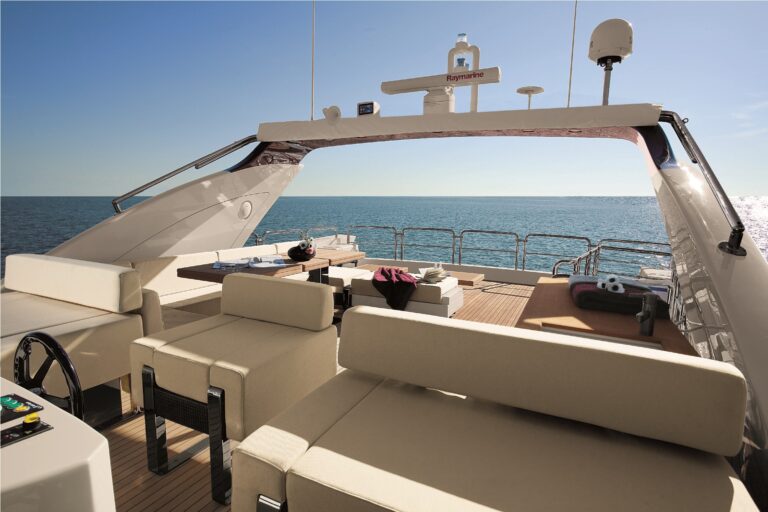 DUKE Sistership Azimut 103 S Flybridge