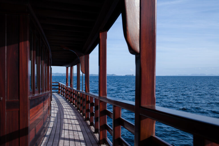 Side Deck