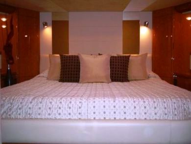 DUST -  VIP Cabin