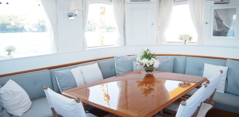 Deckhouse Dining