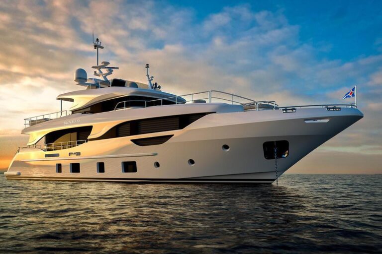 29M DELFINO 95′ SUPERYACHT