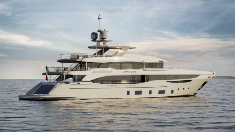 Diamond 145 Exterior