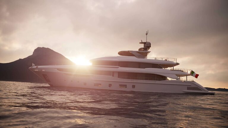 Diamond 145 Exterior - Underway