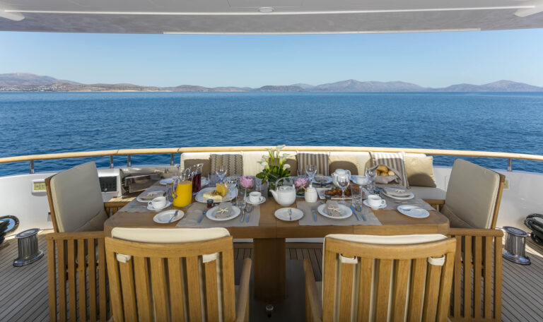 Dining Alfresco