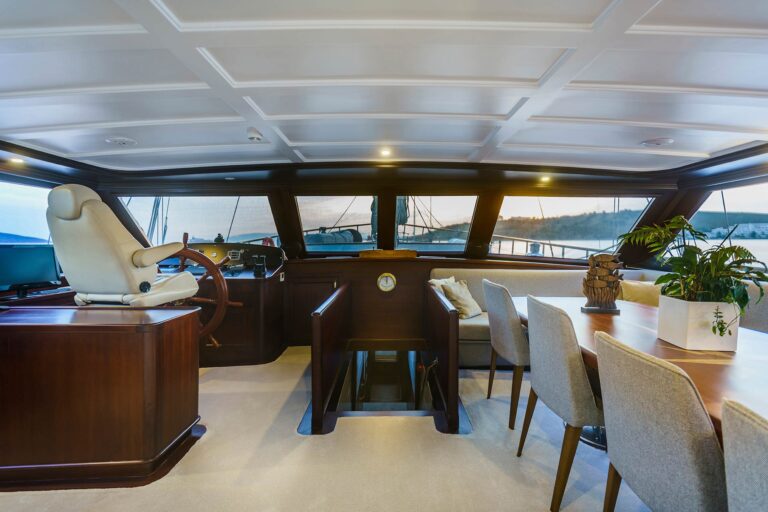 Dining And Controls