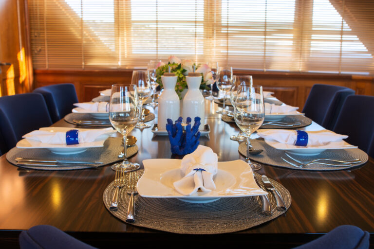 Dining - Details