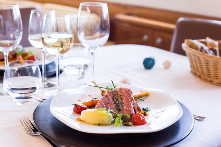 Dining Details