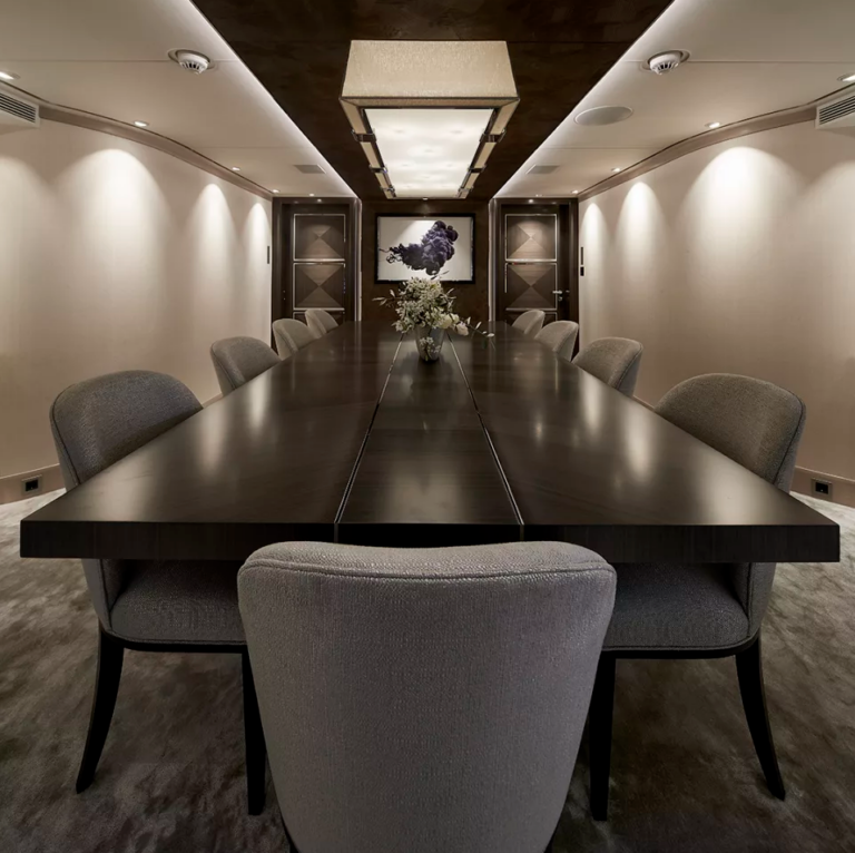 Dininig Table