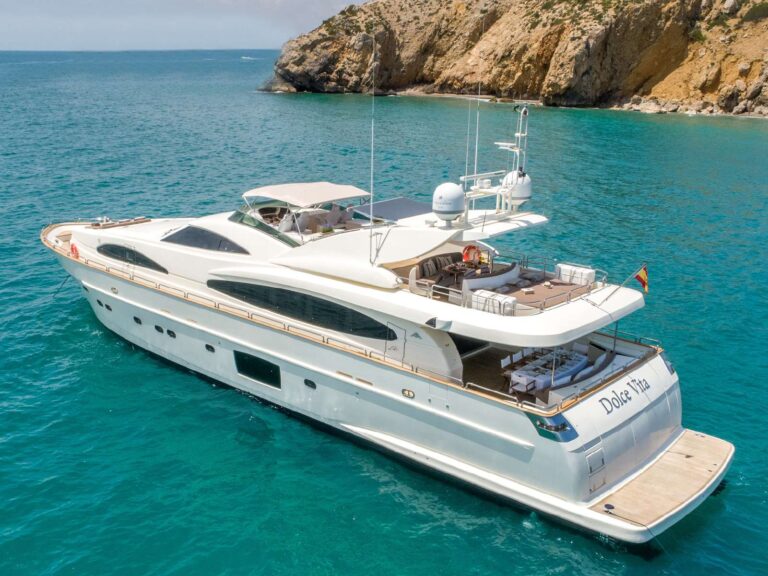Dolce Vita IV Yacht