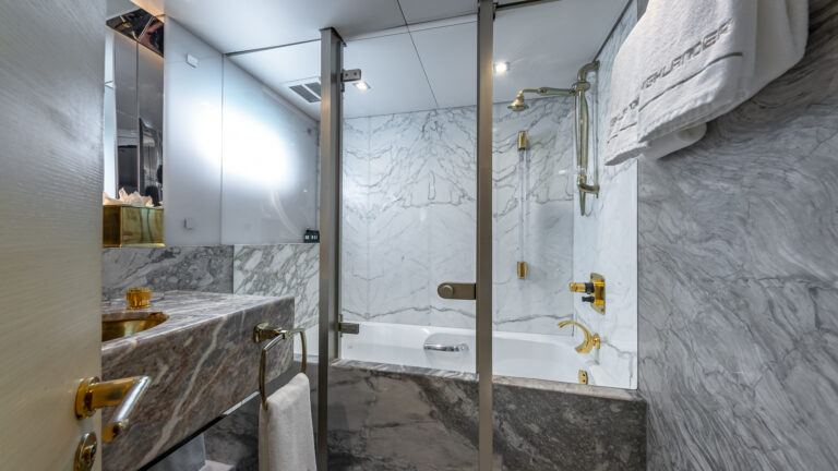 Double Stateroom 2 Ensuite 2