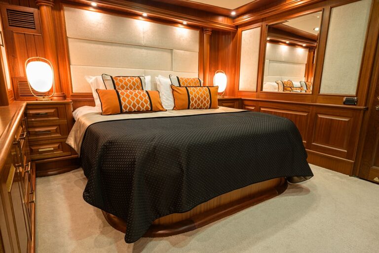 Double Cabin