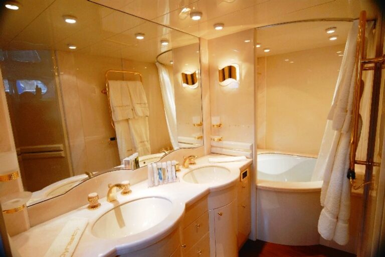 Dynasty - Bath