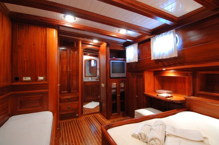 ECCE NAVIGO -  Double Cabin 2