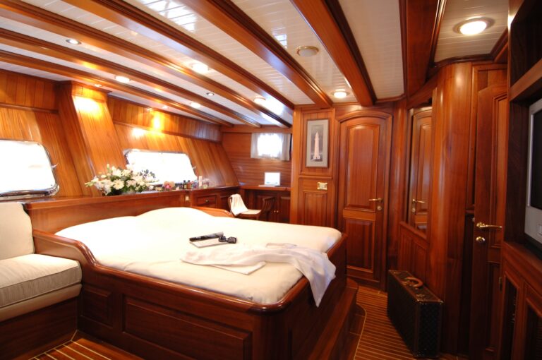 ECCE NAVIGO -  Master Cabin
