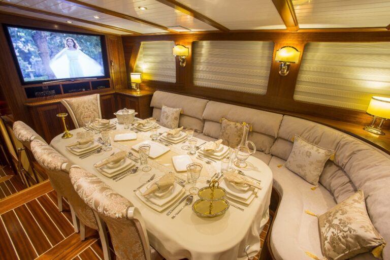 Dining details