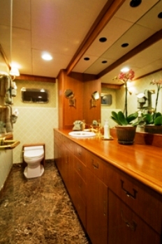 ELLE - Bathroom