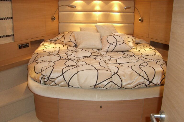 AICON 72 Yacht
