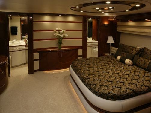 ESCAPE BY SEA - Master Cabin