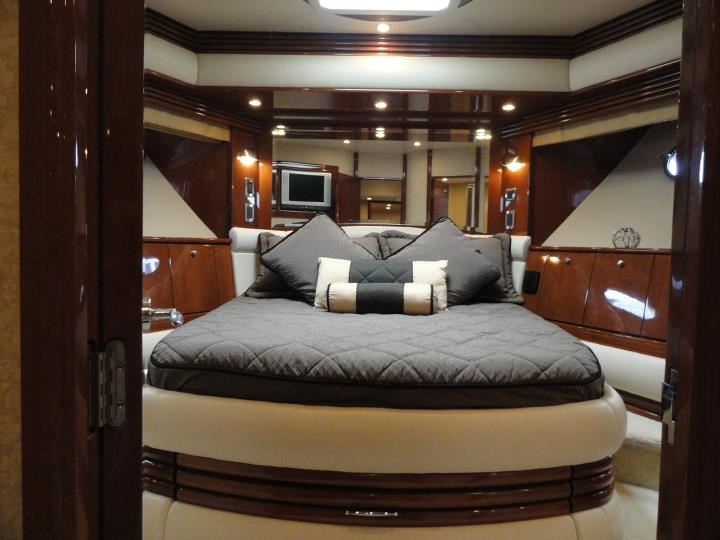 ESCAPE BY SEA - VIP Cabin