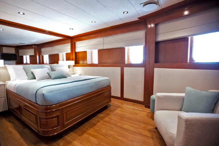 Double Cabin