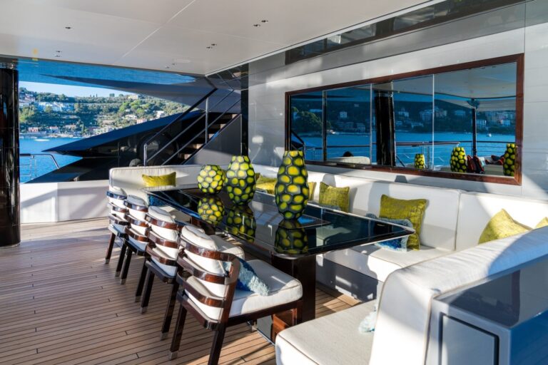 Upper Deck Dining