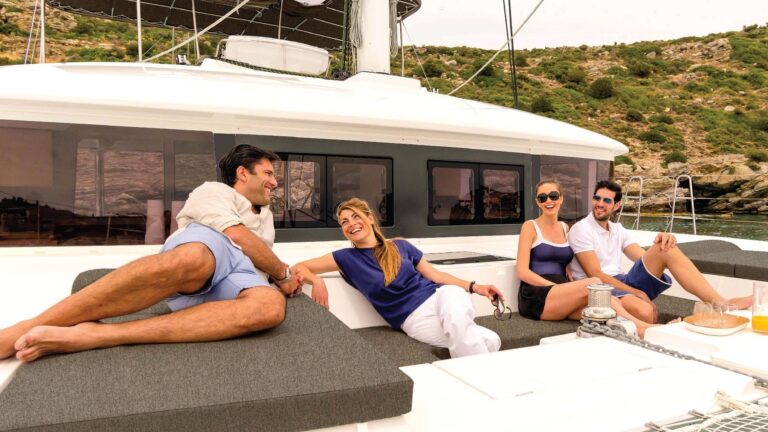 Ejoying The Vacation Aboard Catamaran - Lifestyle