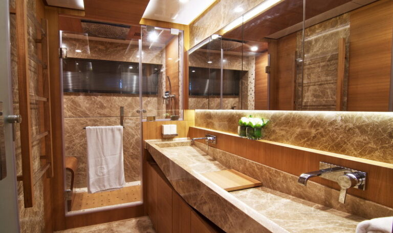Electra superyacht - Master cabins bathroom-001