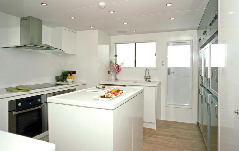 Emerald Lady superyacht - Galley