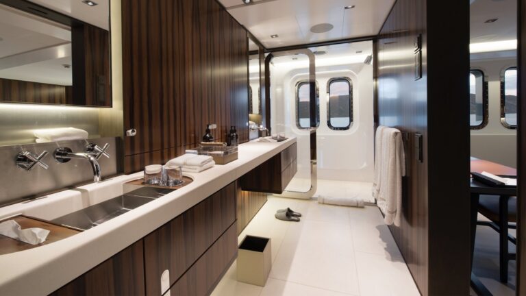 Ensuite