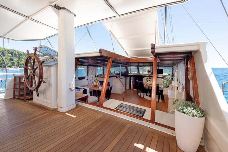 Entrance To Salon From Aft Deck