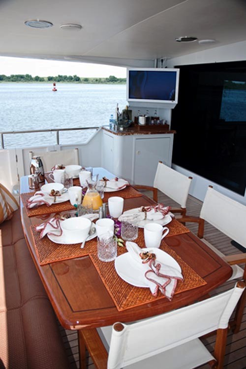 Essence - Aft Deck Detail