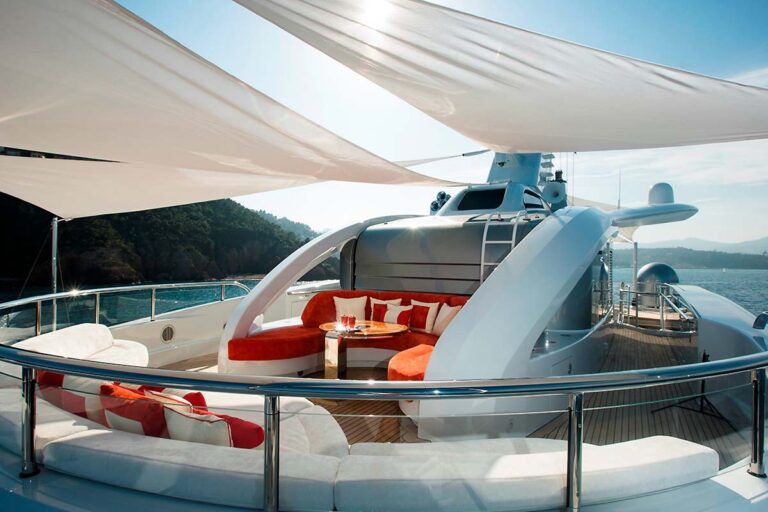 Excellence V Sundeck Forward