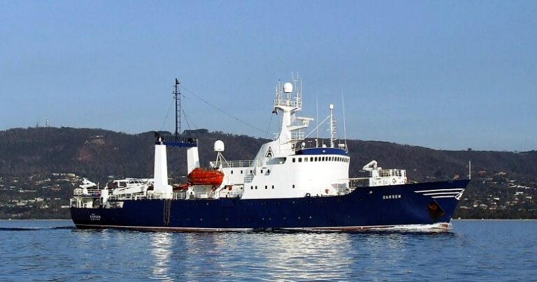Expedition Yacht SARSEN - Main