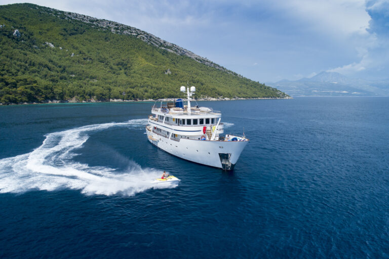 Aegian Yachts Services