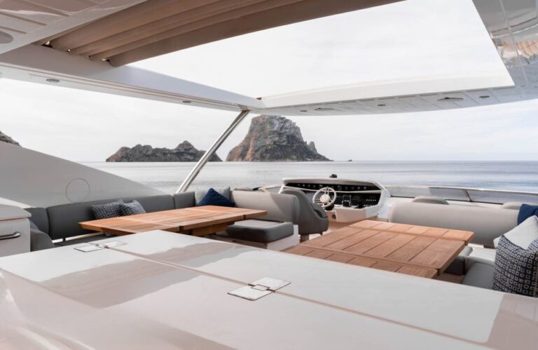 Exterior Relaxation Area With Dining