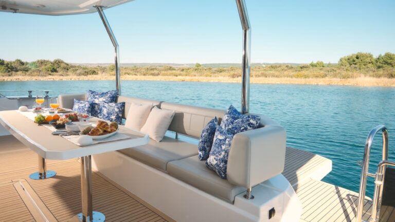 Exterior Relaxation Area With Dining