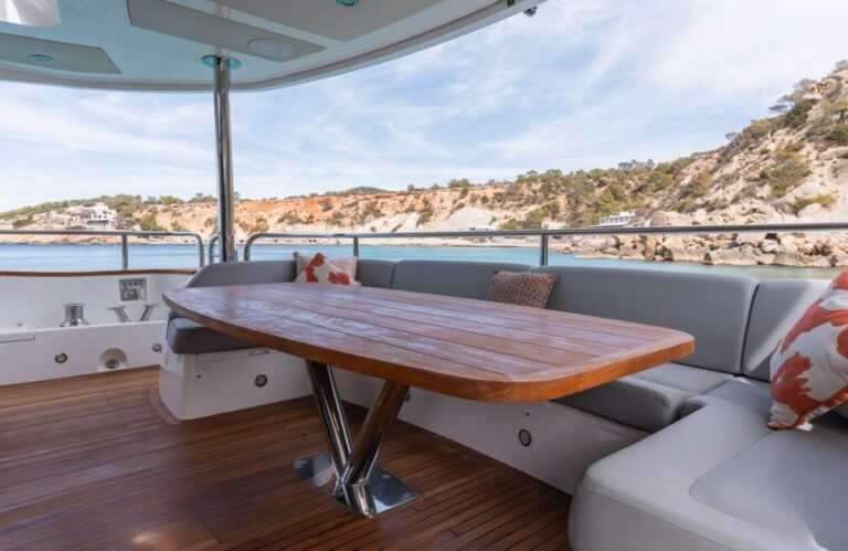 Exterior Relaxation Area With Dining