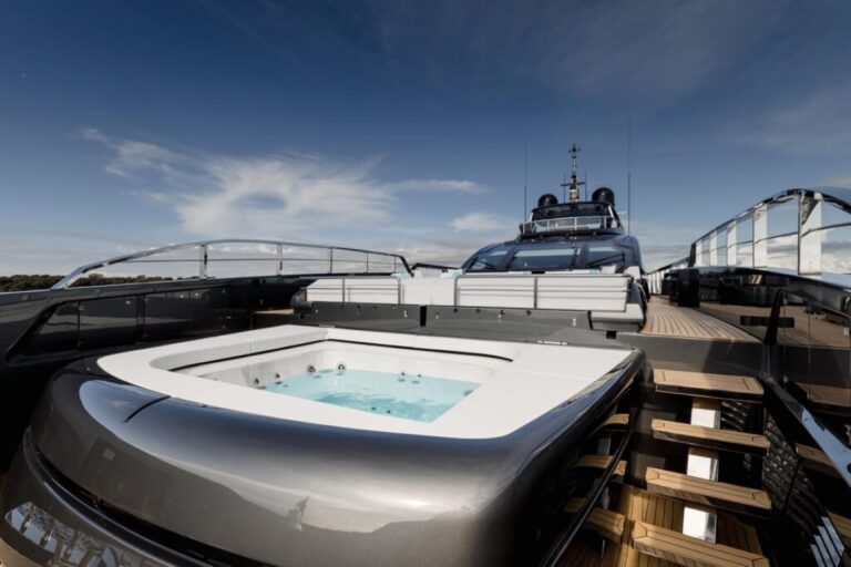 Exterior Relaxation Area With Mini Bathtub
